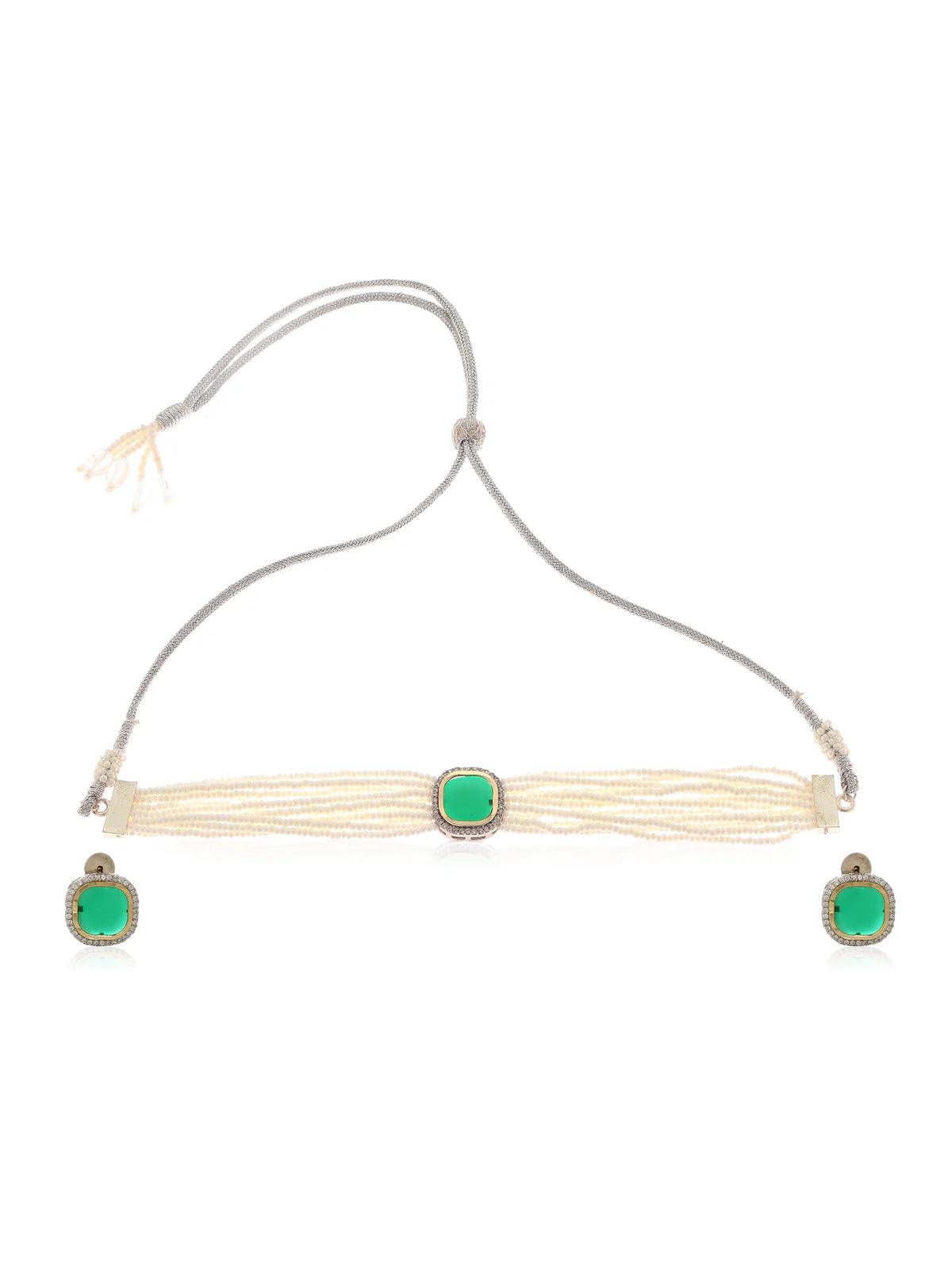Choker necklace with pearls and green gemstone